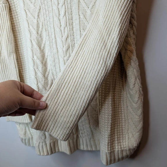 Natural Cream V Neck Cable Knit Sweater Womans Small - Picture 4 of 8
